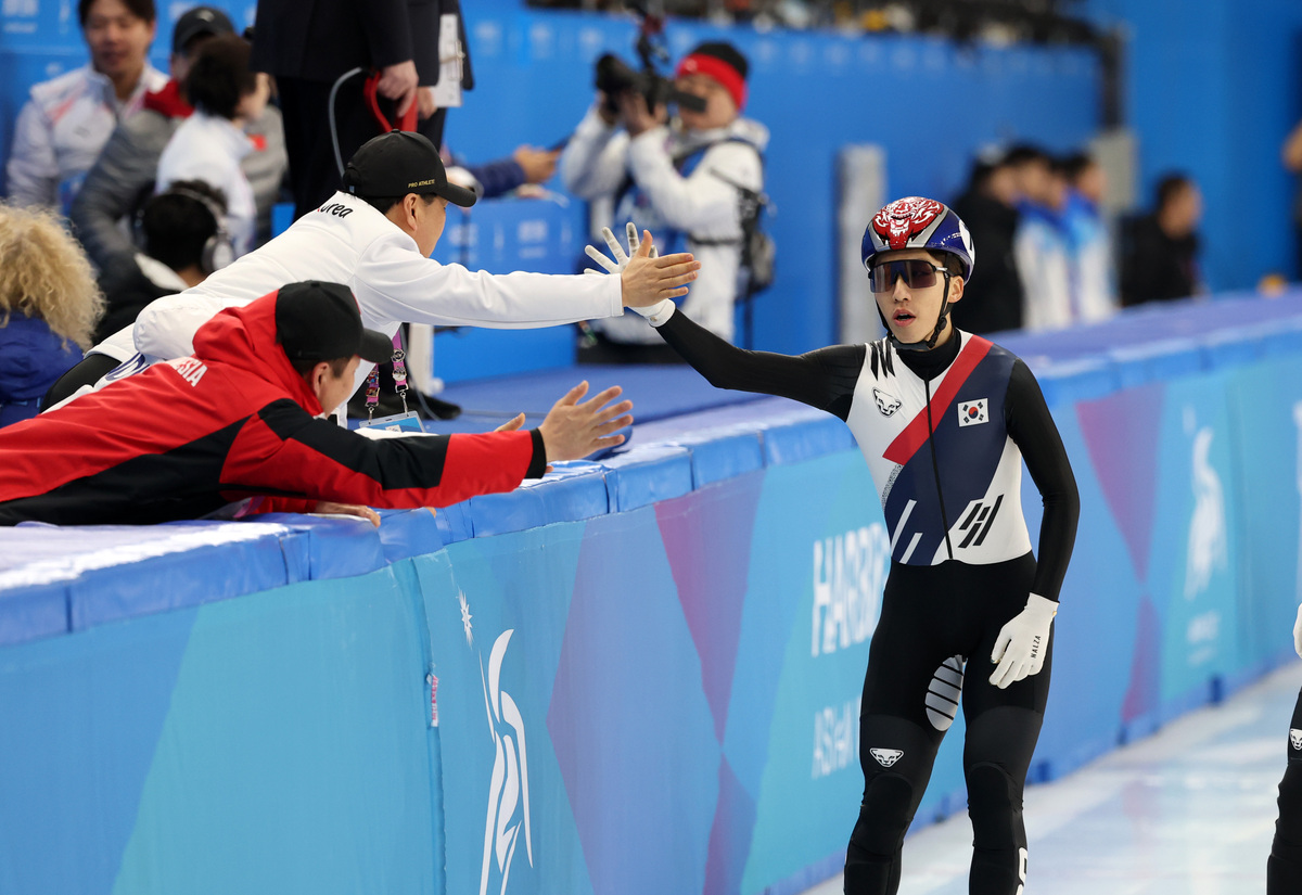 韩国球队闪耀亚洲赛场，斩获胜利的简单介绍