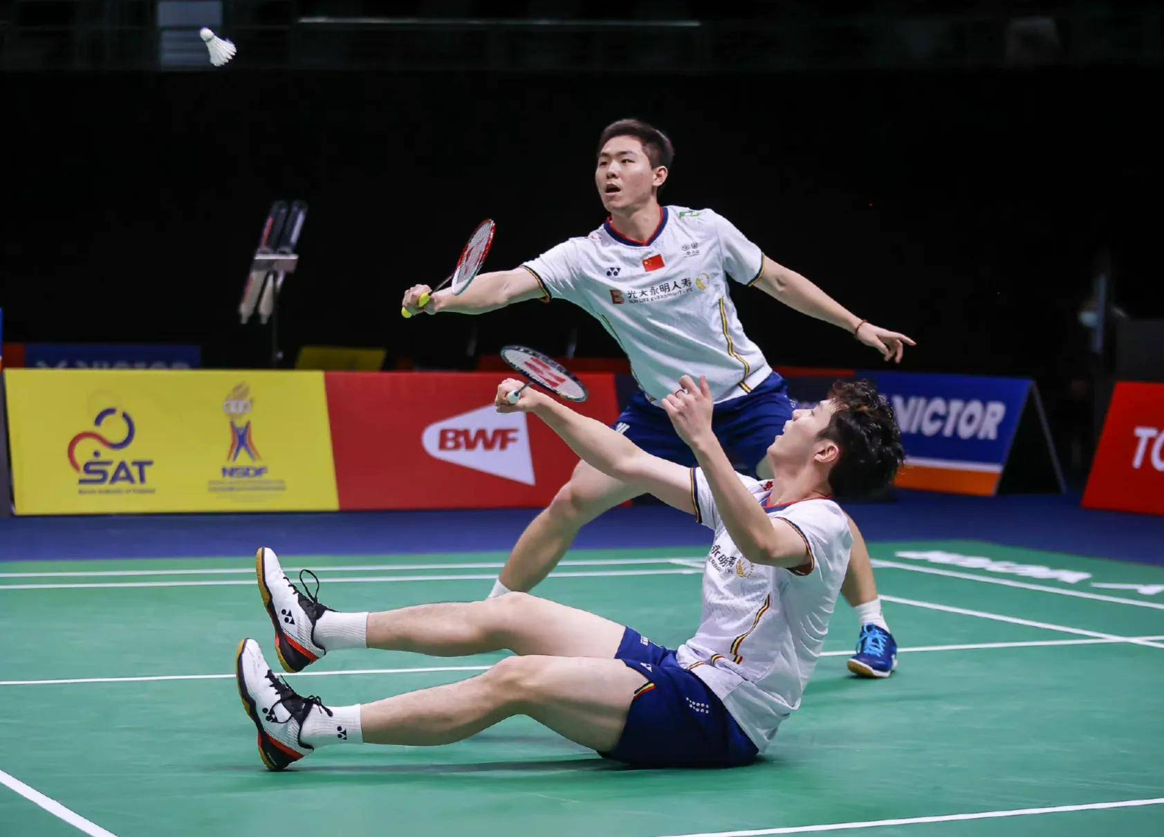 包含中国队险胜韩国队，郑思维高光表现的词条