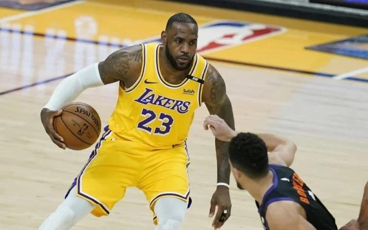 关于詹姆斯领军湖人队力克对手,取得胜利的信息 关于詹姆斯领军湖人队力克对手,取得胜利的信息