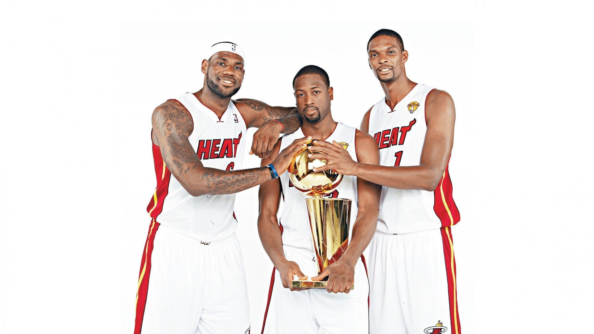 英超争冠焦点战与突尼斯击溃马赛，足球世界的双重奏