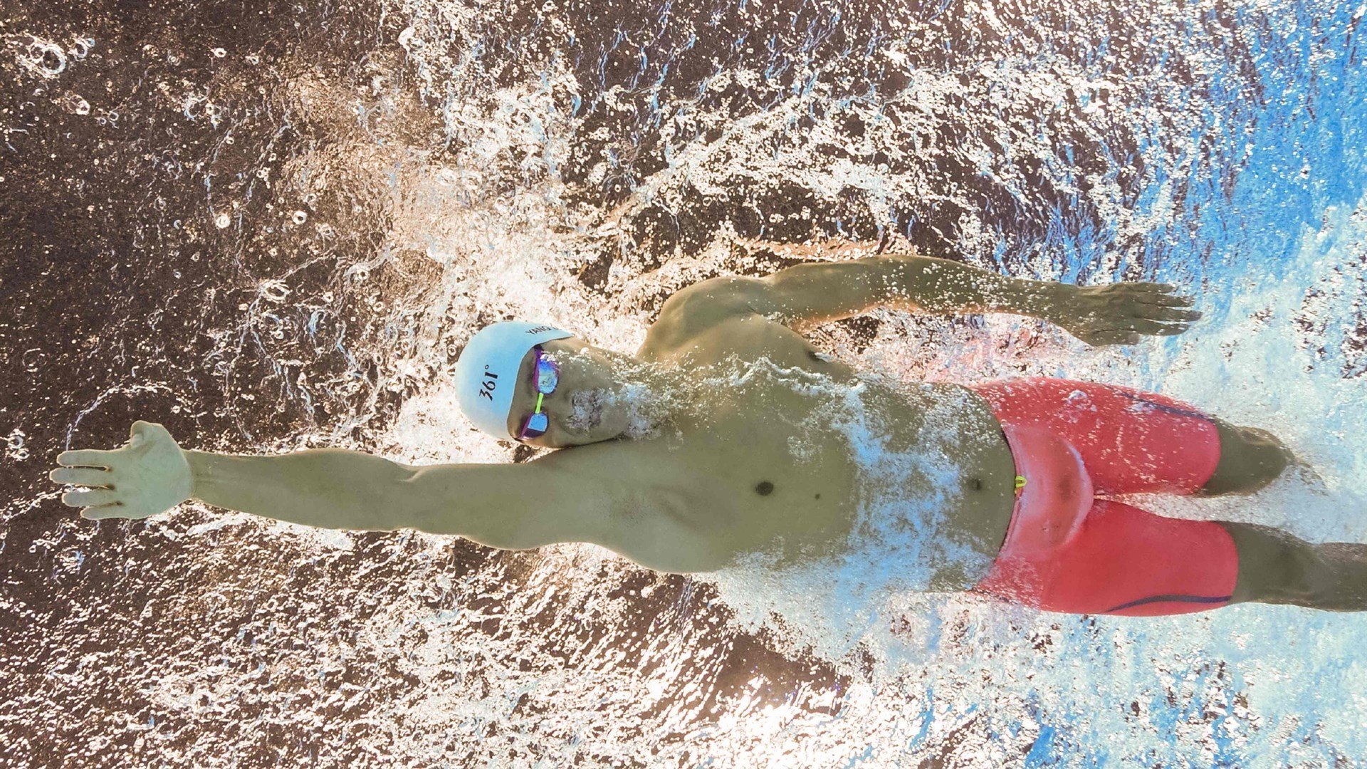 北欧雪原与伊比利亚骄阳,当团队铁壁遇见个人传奇