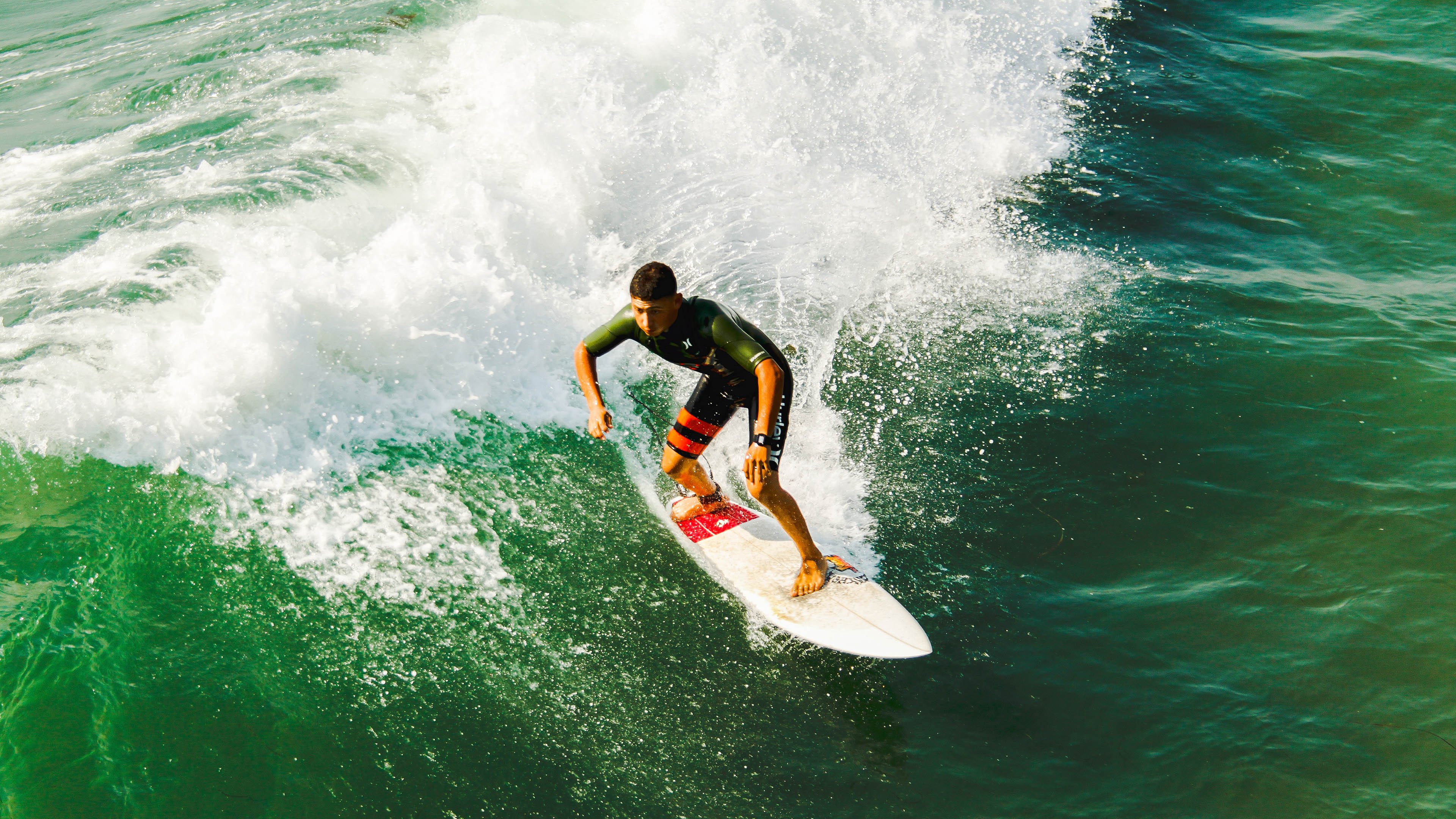 开云体育app-赛道上的艺术，勒克莱尔高光表现引领法拉利完胜哈斯车队